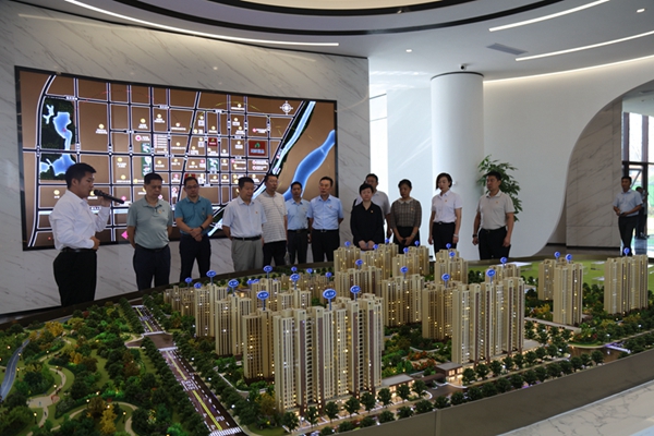 山東三箭集團黨委政工例會進工地 助推河畔壹品苑項目建設